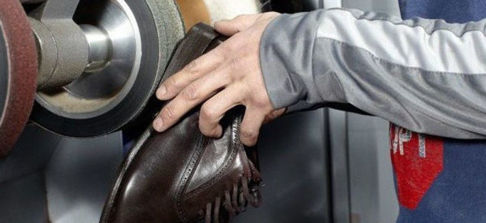 Рашид Ризаев выбрал для себя профессию обувщика и очень этим гордится